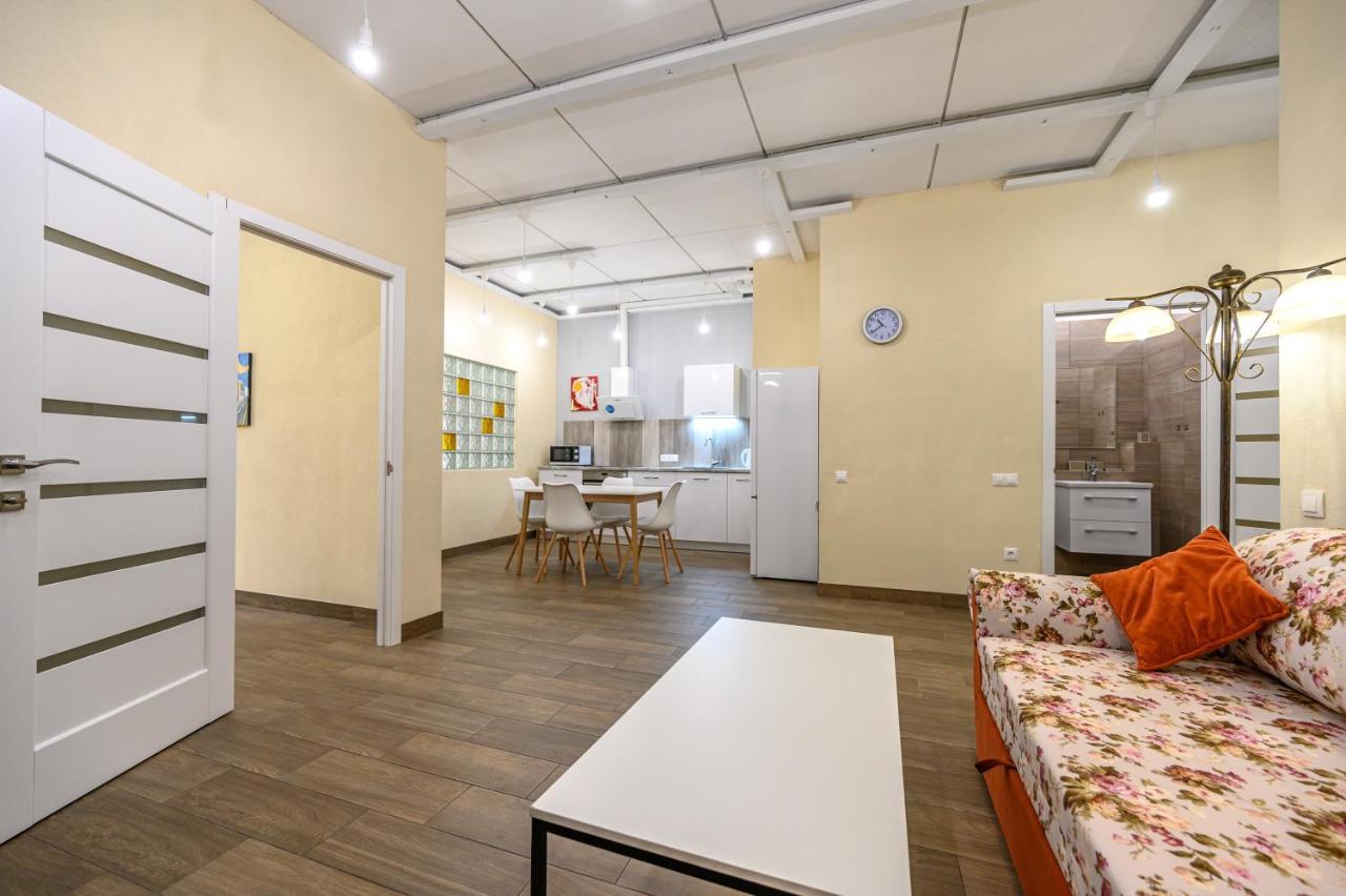 Gagarin Plaza 63 Lejlighed Odessa Eksteriør billede
