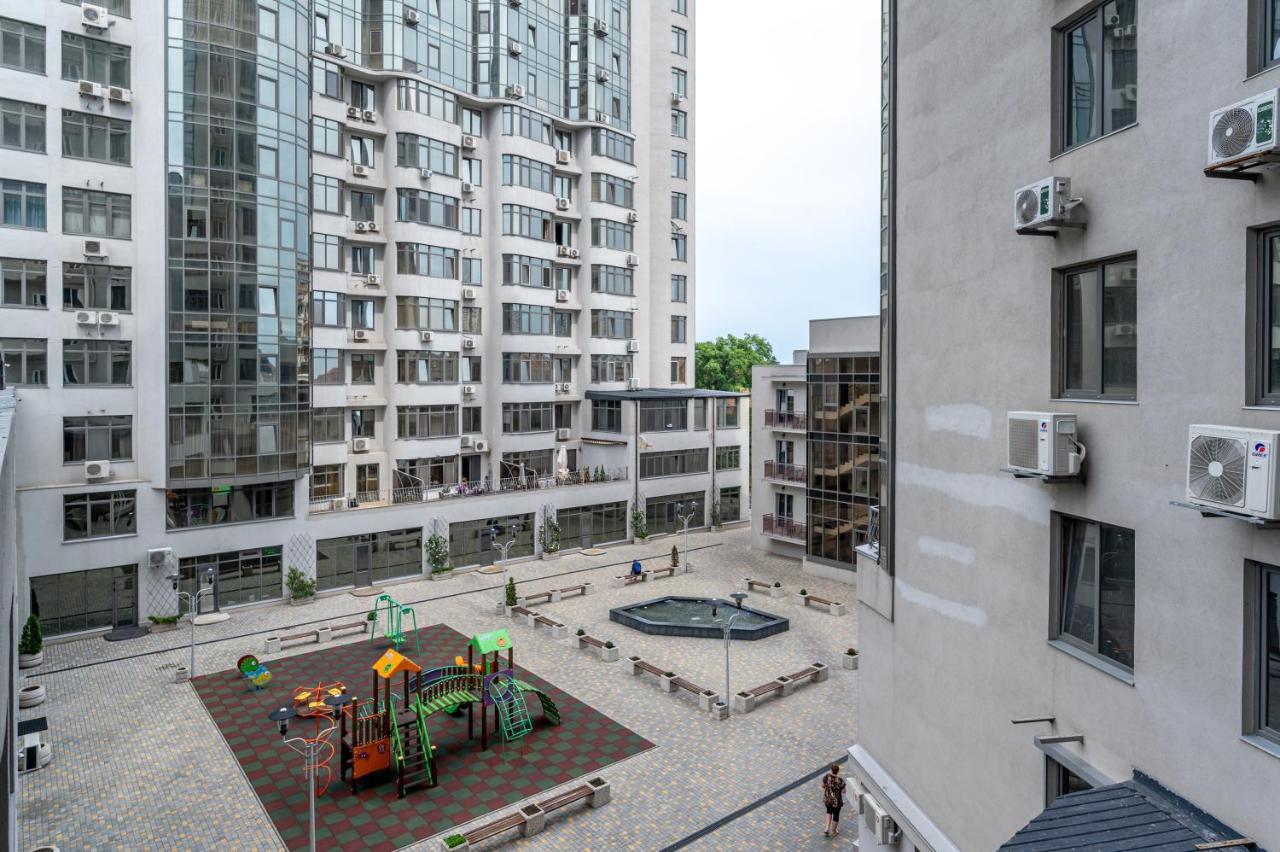 Gagarin Plaza 63 Lejlighed Odessa Eksteriør billede